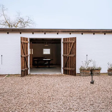 فندق Landliebe 10 *