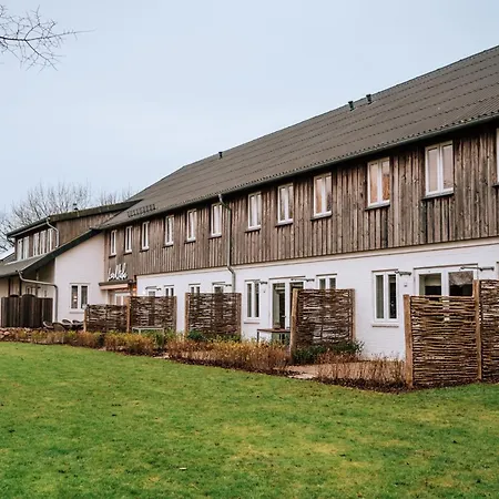 فندق Landliebe 10 *